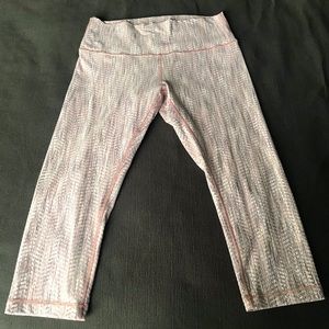 Lululemon Wonder Under Capris size 12